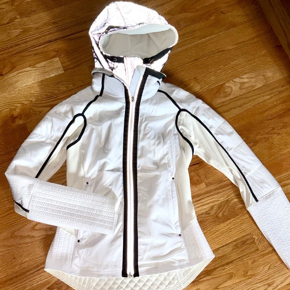 lululemon athletica White Ski & Snow Jacket - Picture 2 of 11